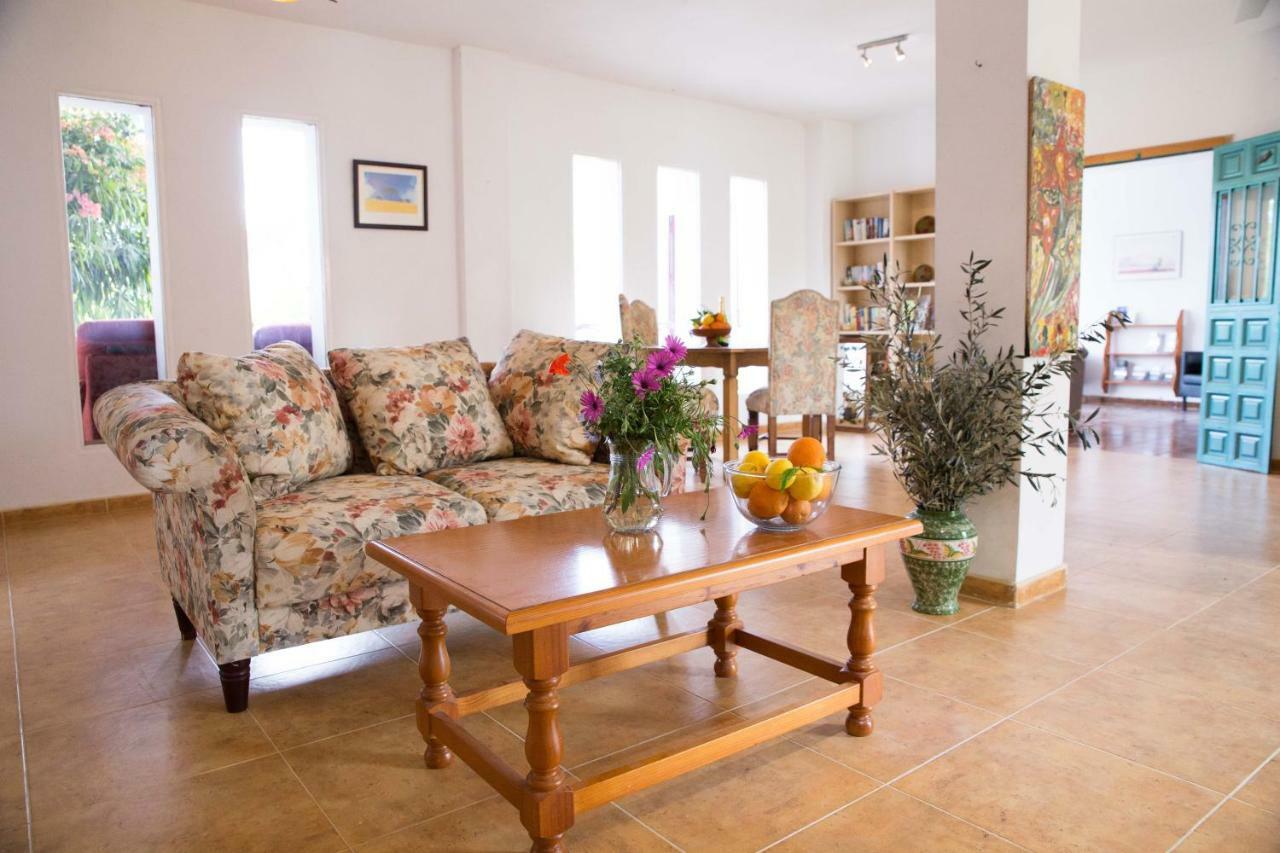 Bed and Breakfast Fuego Blanco Alora Exterior foto