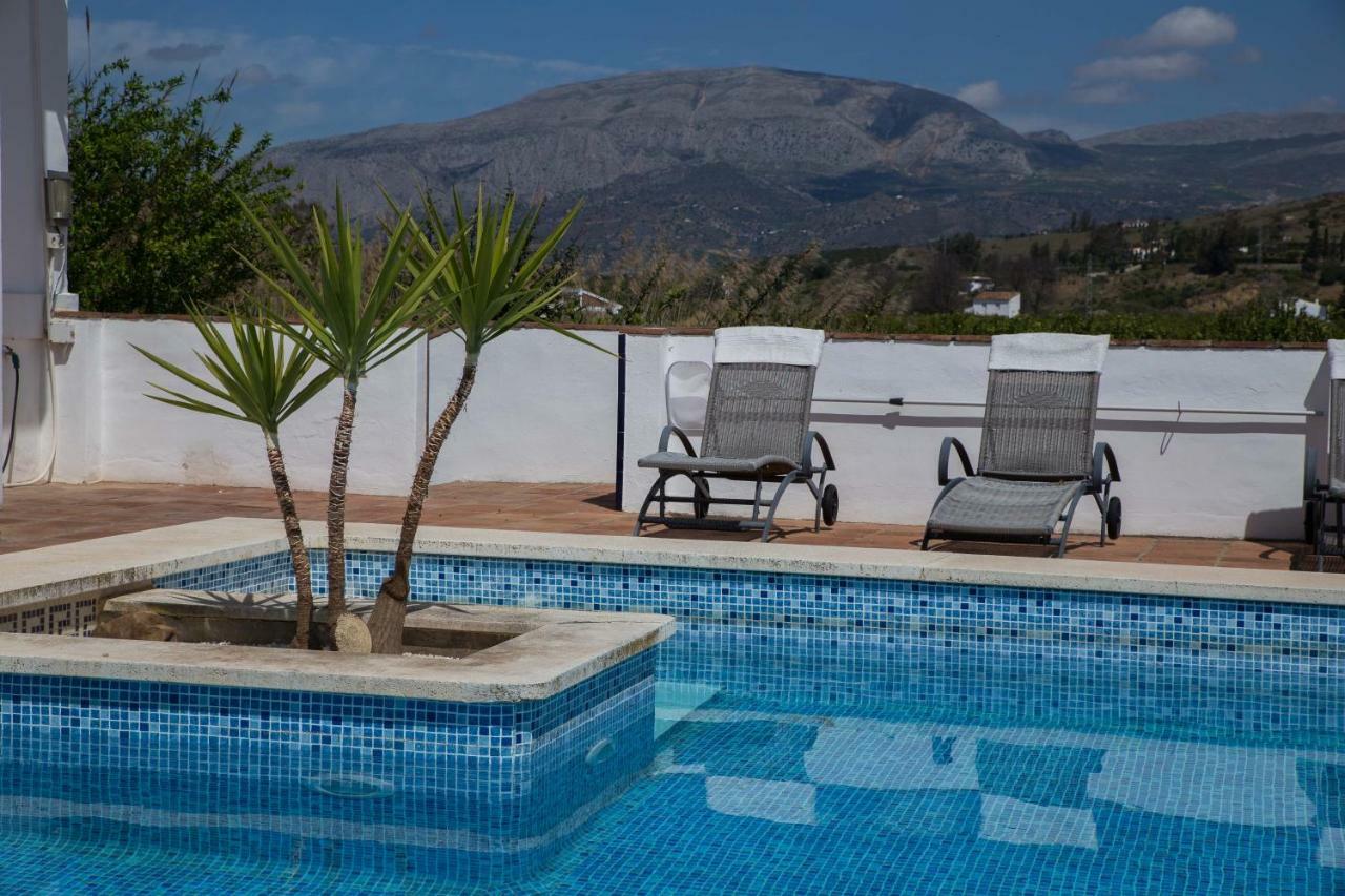 Bed and Breakfast Fuego Blanco Alora Exterior foto